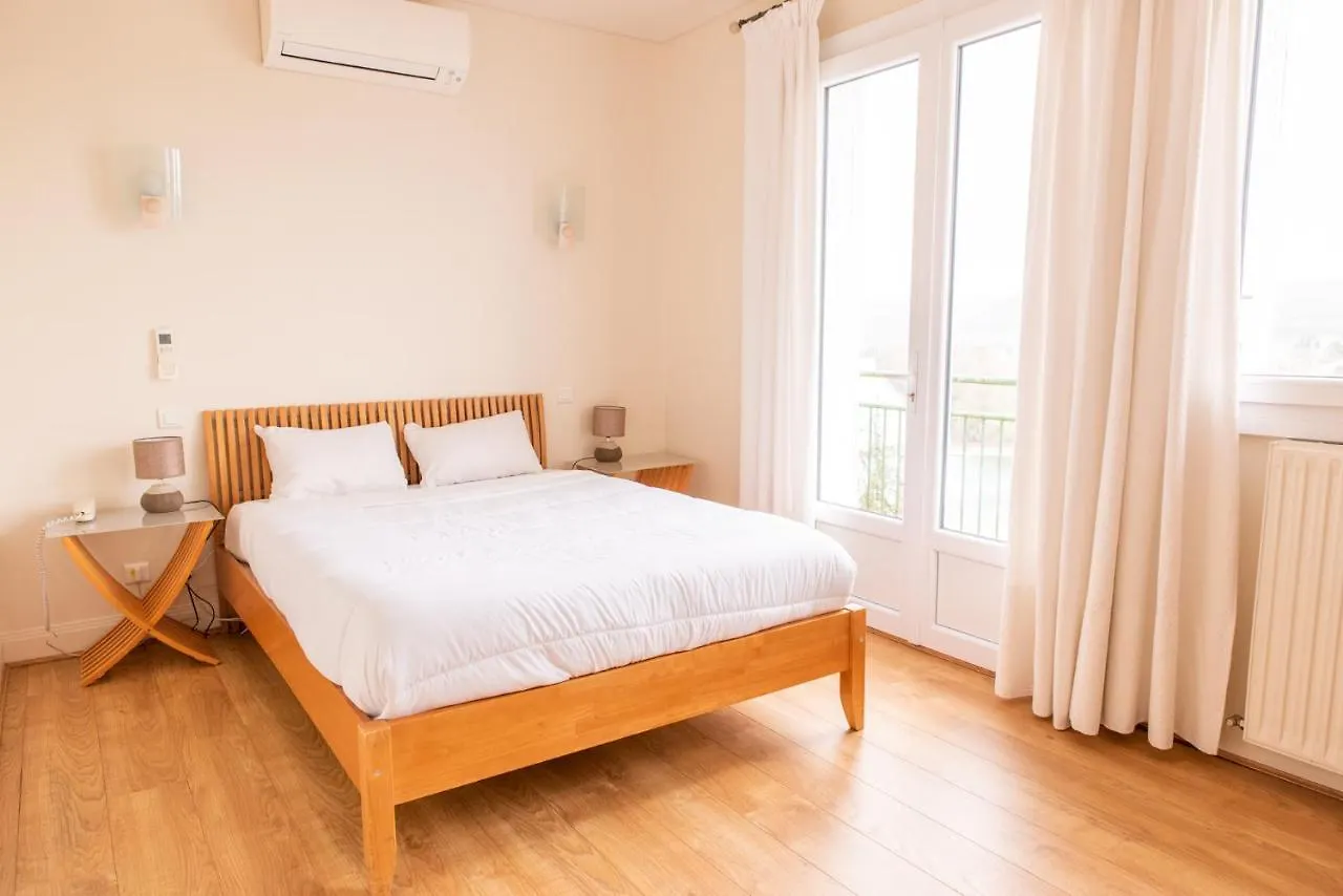 Hotel Bellevue Puy-l'Eveque